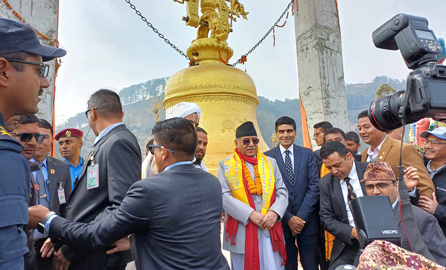 सेनाको हेलिकप्टरमा पुगे प्रचण्ड बाग्लुङको पञ्चकोट