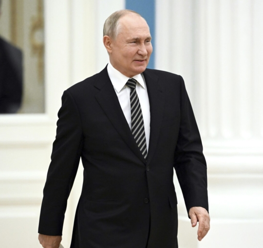 रुसी राष्ट्रपति पुटिनको जीवनशैलीः महङ्गो घडीका सौखिन, जुडोमा ‘ब्ल्याक बेल्ट’