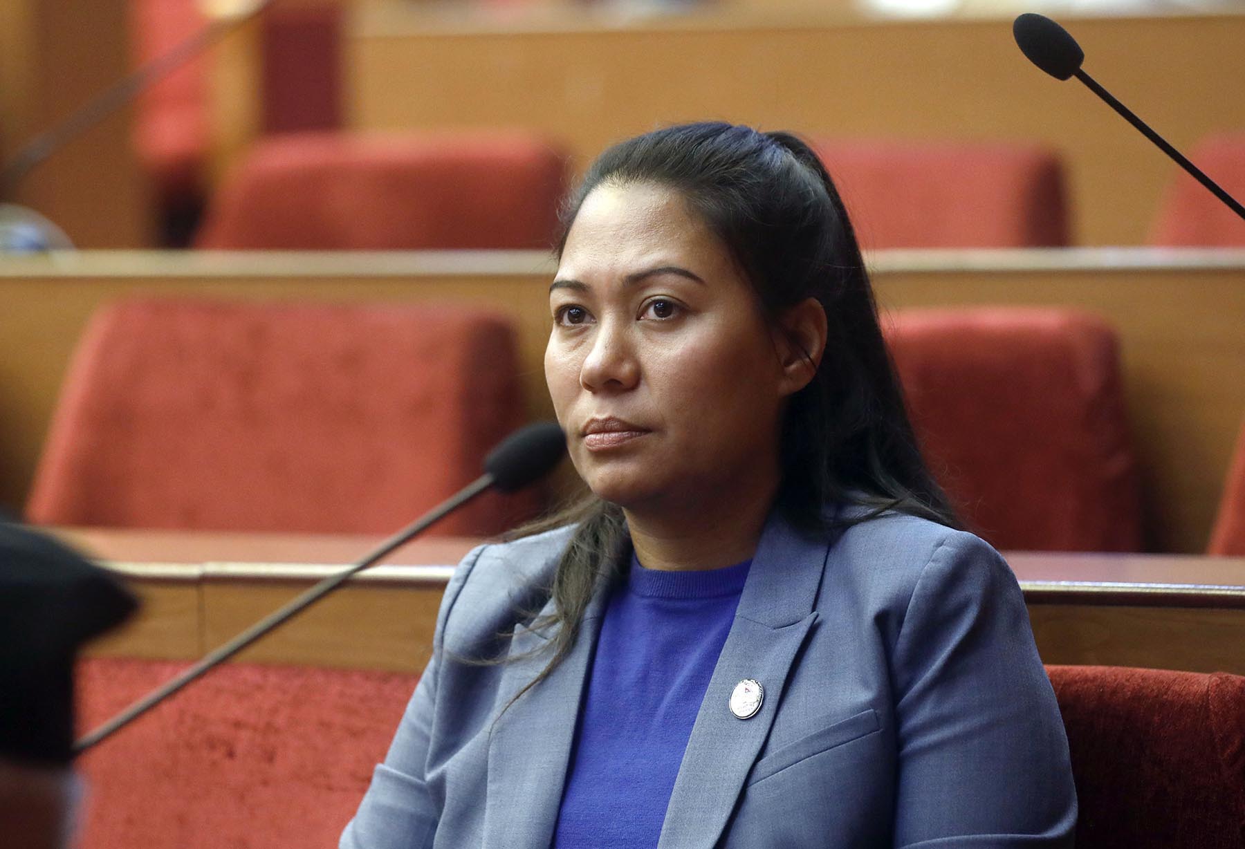 चैत महिनाभित्र हरेक विद्यालयमा पुस्तक पुर्‍याउन शिक्षामन्त्रीको निर्देशन