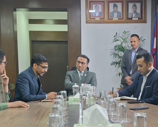 सेयर बजारमा आतंकित पार्ने काम भयो, आत्तिनु पर्दैन – अर्थमन्त्री